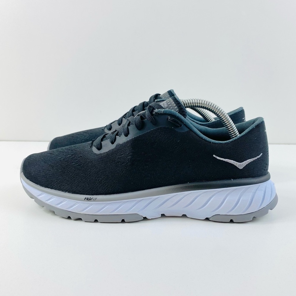 Hoka One One  Cavu 2